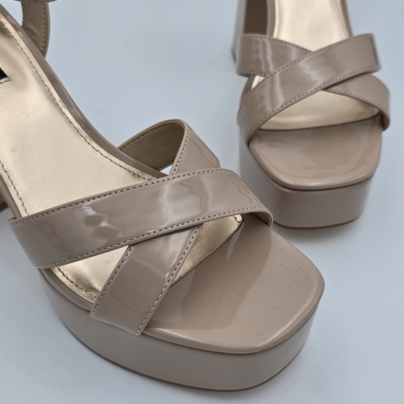 Nine West Joya3 Block Heel Ankle Strap Sandals, Nude, like-new, Size 9M - Picture 3 of 16